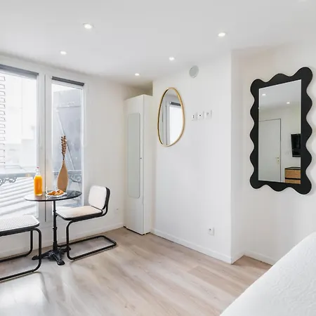 Elegant Voltaire- 11 - 2p Appartement